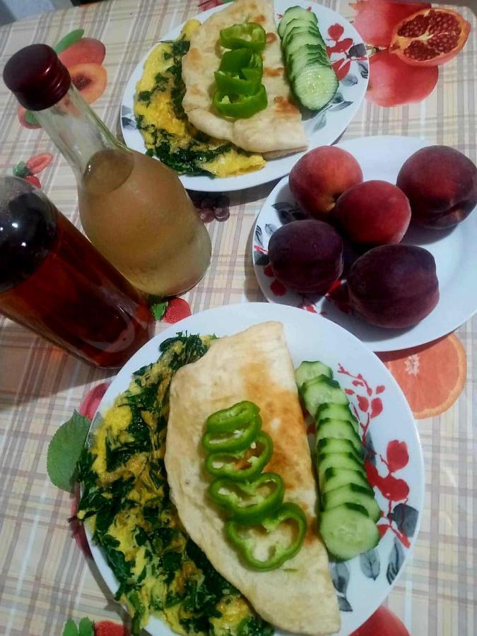 Relax Guesthouse Gjirokaster Bagian luar foto